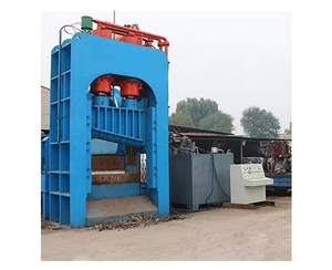 800型龍門剪切機